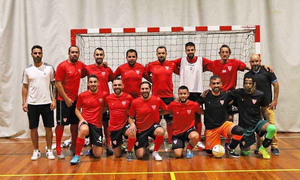 RESTAURADORES AVINTENSES FUTSAL FEMININO: dezembro 2013